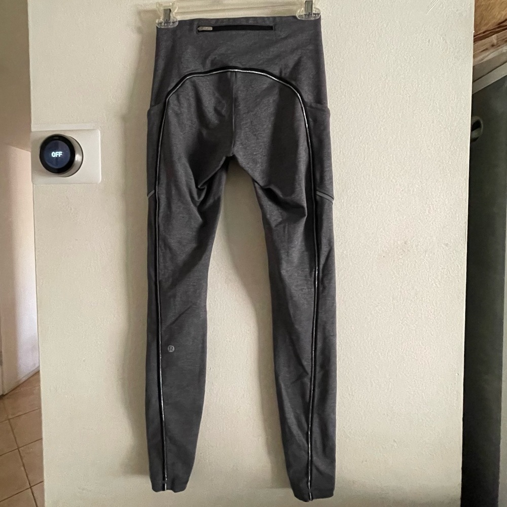 Lululemon gray leggings with pockets size 4